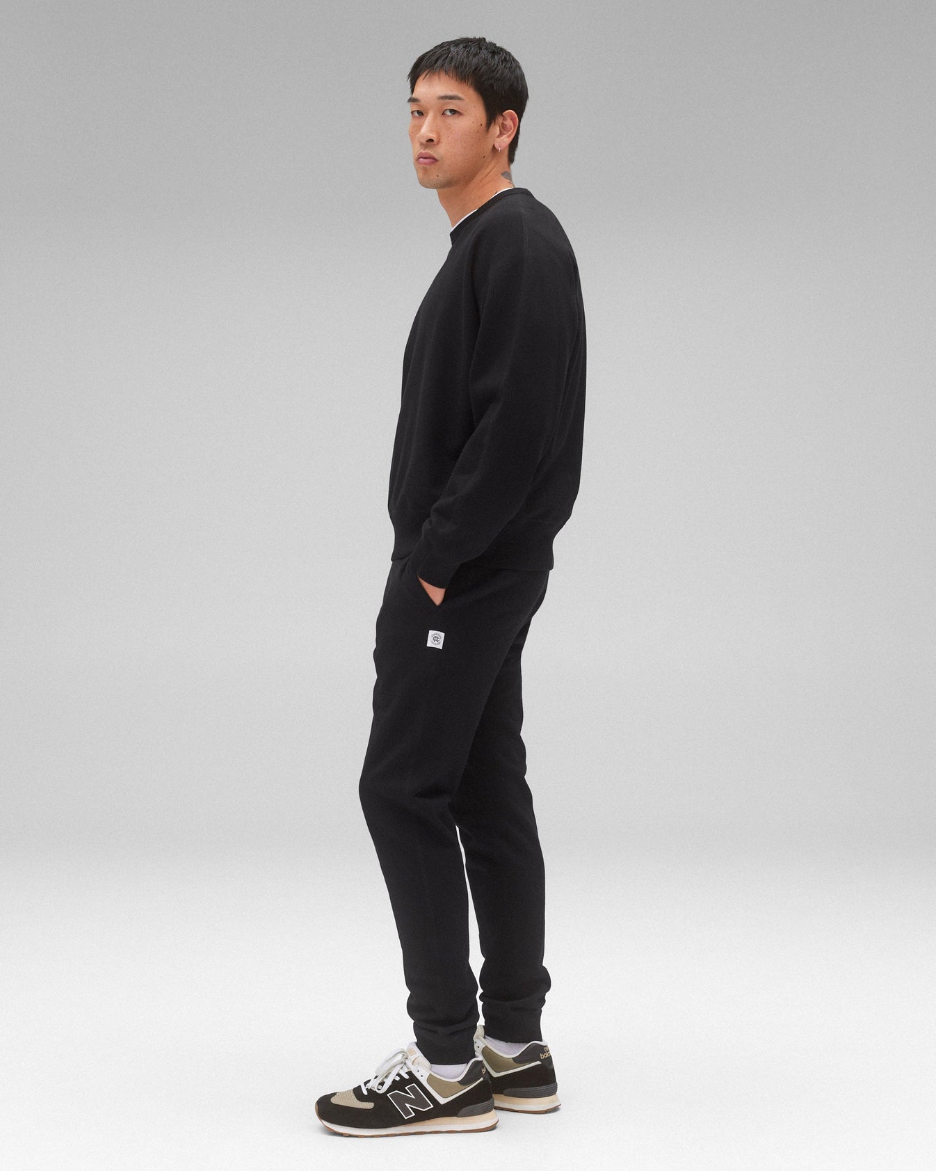 Midweight Terry Slim Sweatpant in Black