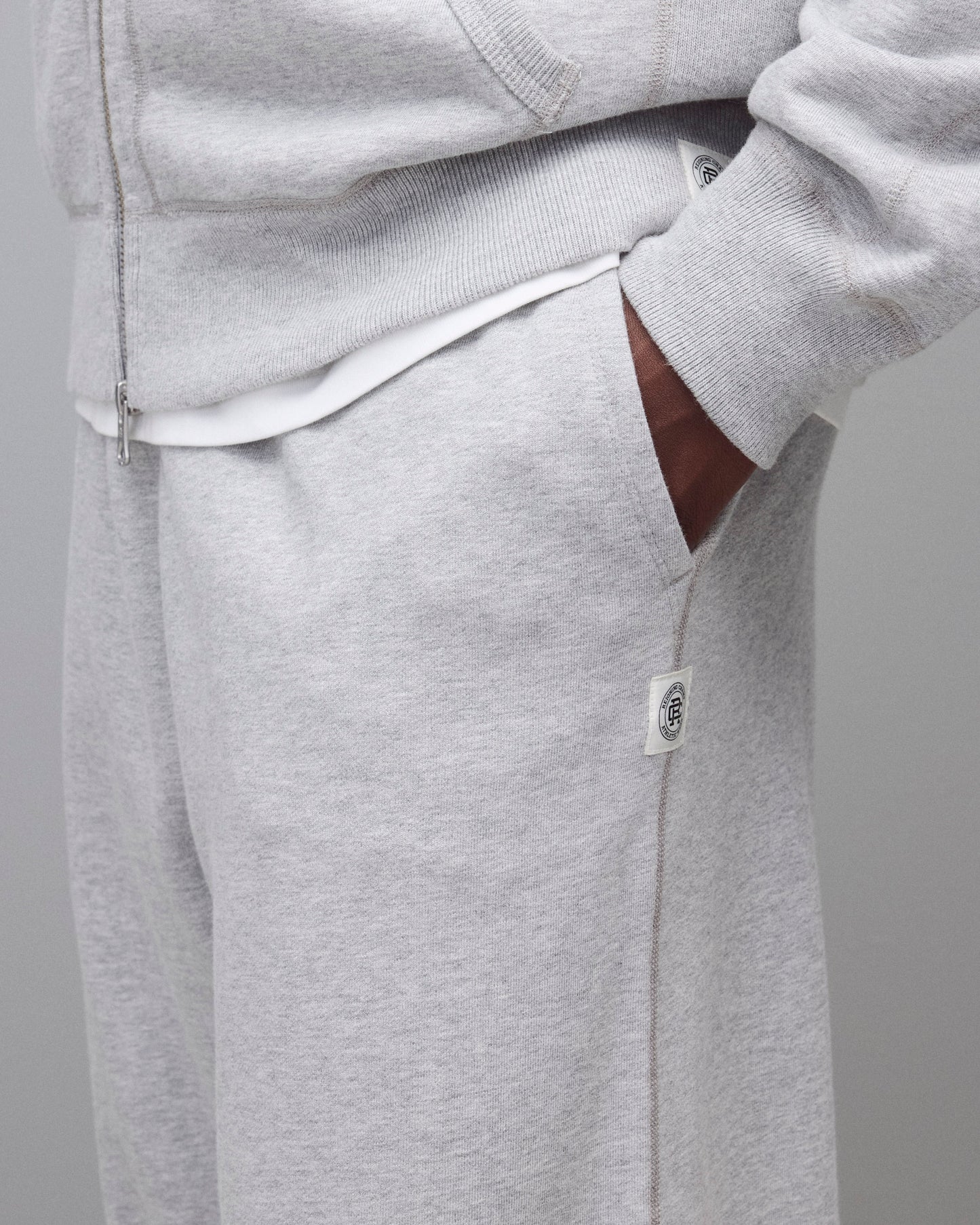 Midweight Terry Relaxed Cuffed Sweatpant