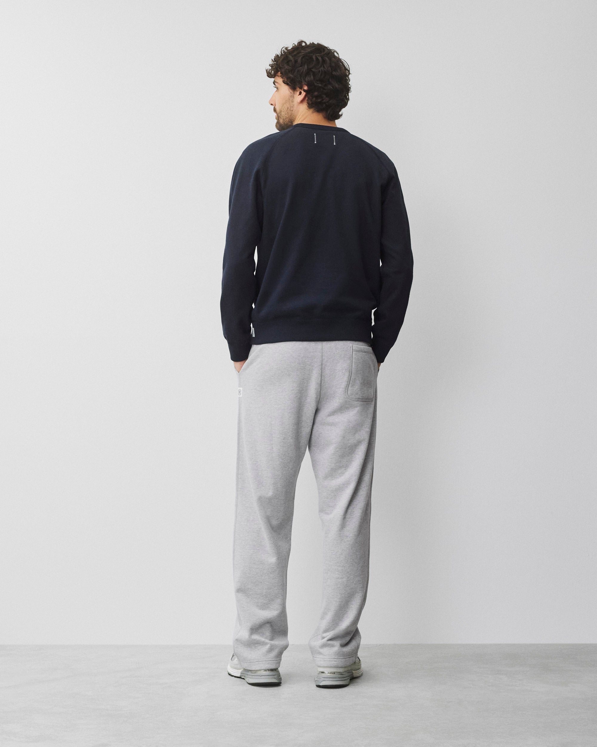 新品 REIGNING CHAMP スウェットカットソー NAVY Midweight Terry Standard Crewneck | Reigning Champ | Reigning Champ US