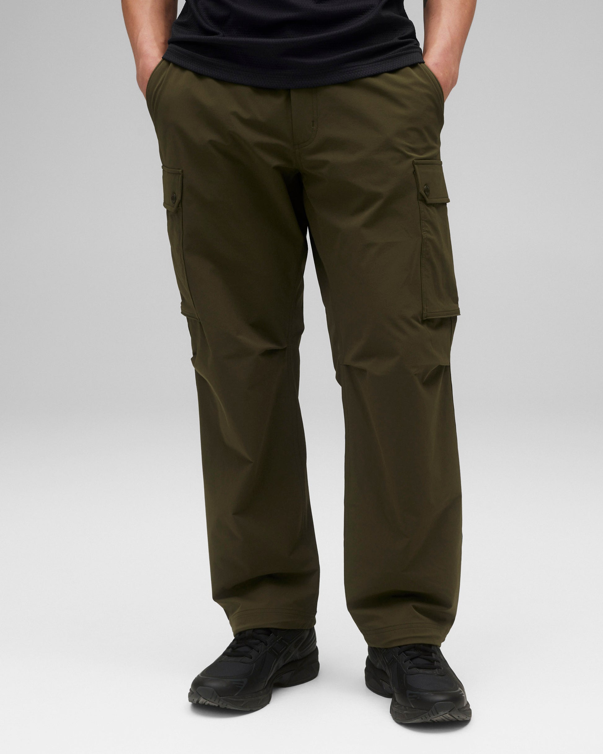 Men's olive green linen trousers Made in Italy | Velasca Men's olive green linen trousers Made in Italy | Velasca